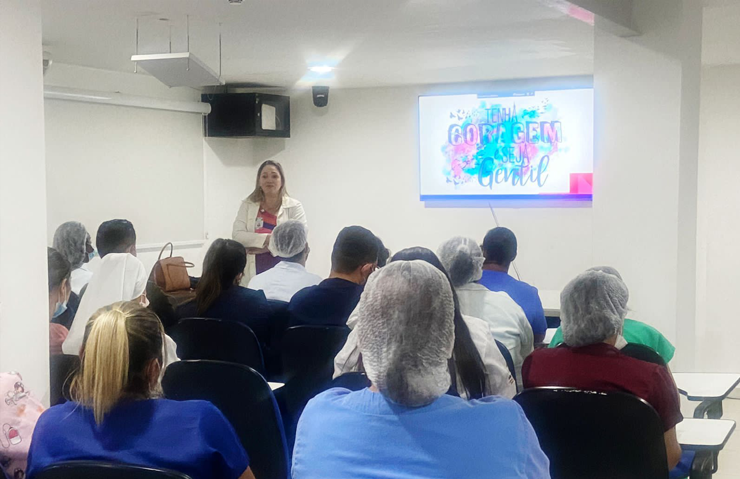 Comunicação é tema de projeto voltado para profissionais de enfermagem do Hospital Maria Lucinda