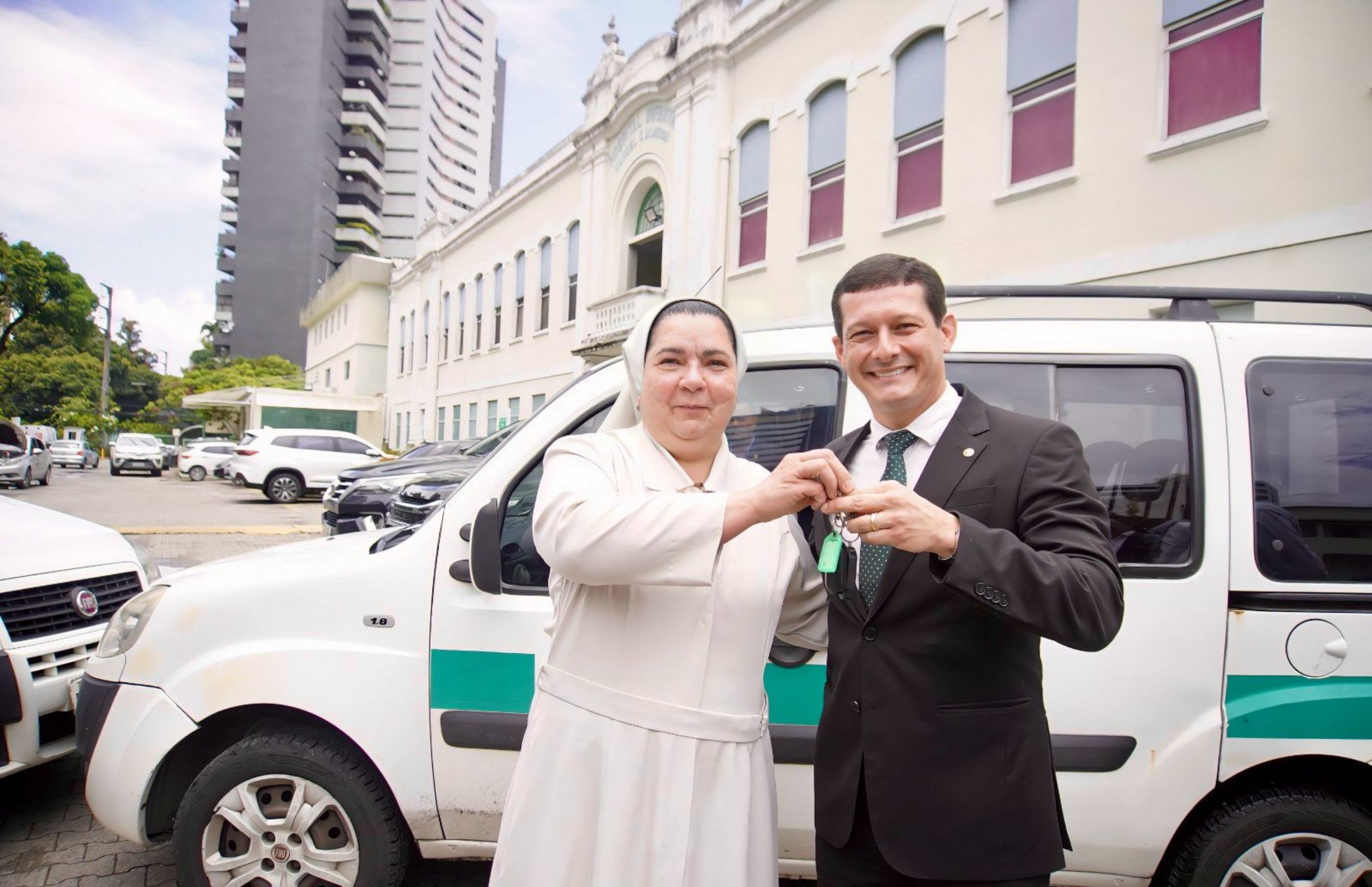 FMSA recebe doações de carros da Defensoria Pública de Pernambuco